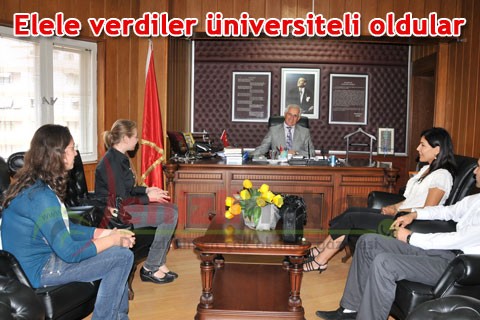 Elele verdiler üniversiteli oldular