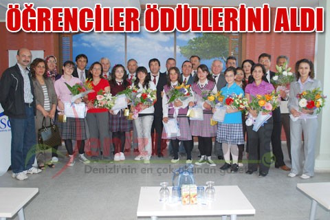 Öğrenciler ödüllerini aldı