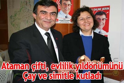 Seçim bürosunda evlilik yıldönümü