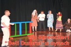 Tıp öğrencileri “Deli Dumrul”u oynadı