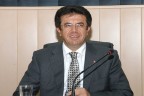Zeybekci “Göreve devam” dedi