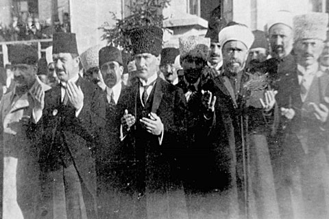 Atatürk bugün Denizli’de