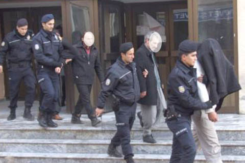 5 ilde eş zamanlı  baskın