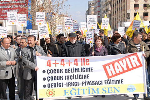 4+4+4’te karşı iş bıraktılar
