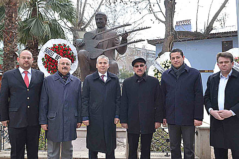 Özay Gönlüm’ü anıyoruz