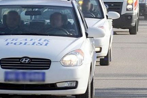 Sahte danışman müdürleri yaktı
