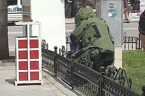 Şüpheli paket korkuttu