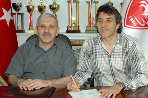 Adnan Erkan resmen Denizli Belediyespor’da