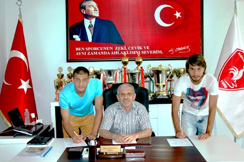 Denizli Belediyespor’da iki imza birden