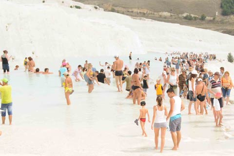 Pamukkale’de bayram bereketi