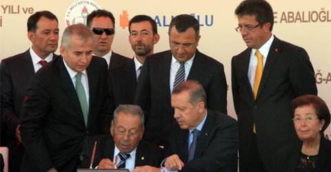 basbakan-erdogan-denizli-imam-hatiplere-itibarlarini-iade-ettik-protokol
