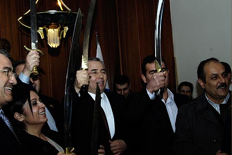 Yatağan’da kılıçlar çekildi