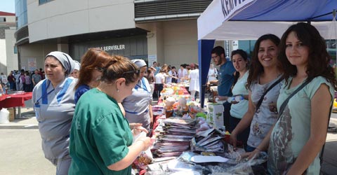 denizli-pau-hastane-personeli-kermes-ic