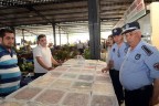 Zabıta pazarcı esnafını denetledi