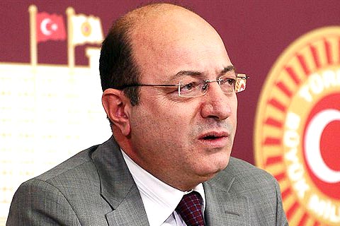 Cihaner Başbakan’ın istifasını istedi