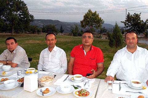Adıgüzel’de  iftar vakti