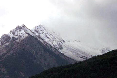 Denizli’ye mevsimin ilk karı yağdı