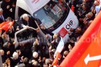 Şölen gibi açıklamadan kareler