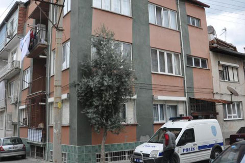 Merdivenden düşüp öldü