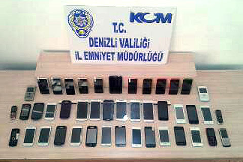 Polis 137 kaçak cep telefonu ele geçirdi
