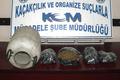1 Kilo 100 gram esrar ele geçirildi