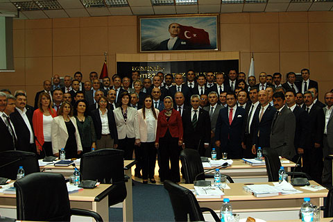 KOMİSYONLARDA AK PARTİ: 4 CHP: 1