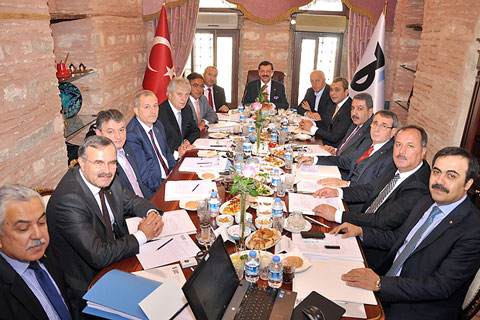 TOBB DENİZLİ’YE ÇIKARMA YAPIYOR