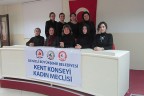 Kadın Meclisi Özgecan için siyaha büründü