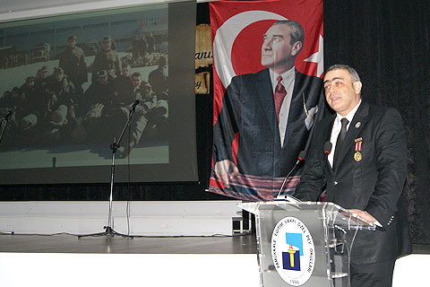 Gazi öğretmenin ağlatan konuşması
