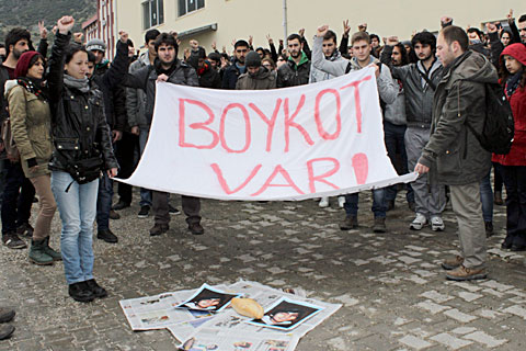 Ekmeğin tahrik unsuru olduğu dava ertelendi