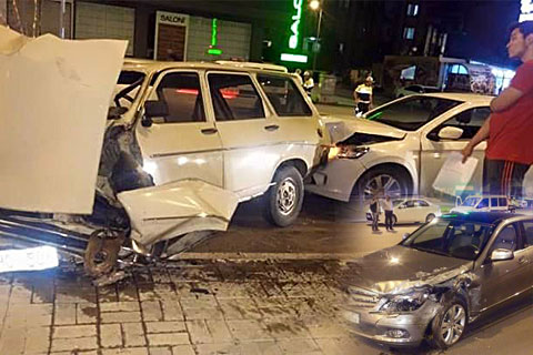 2 kaza 4 yaralı