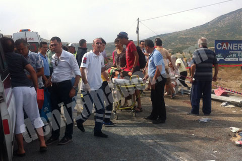 Ambulanslar yaralı taşıdı