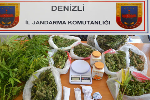 3 ilçede 1.6 kilo esrar ele geçirildi