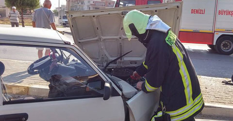 denizli-adalet-mahallesi-trafik-kazasi-ic