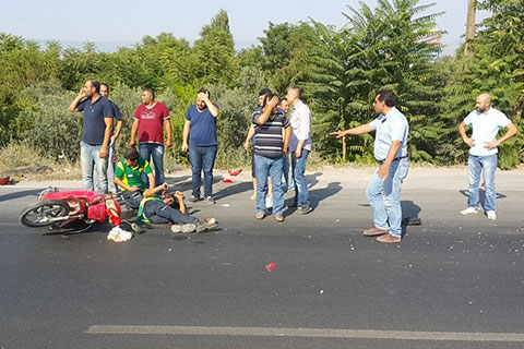 Motosiklet sürücüsü yaralandı