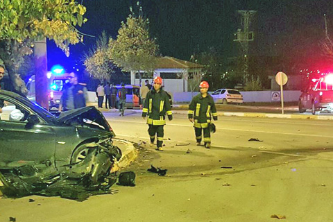Yenişehir’de otomobil ile ticari araç çarpıştı