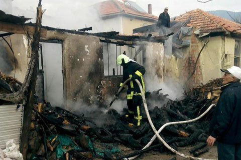Kardeşinin evi yandı, kalp krizinden öldü