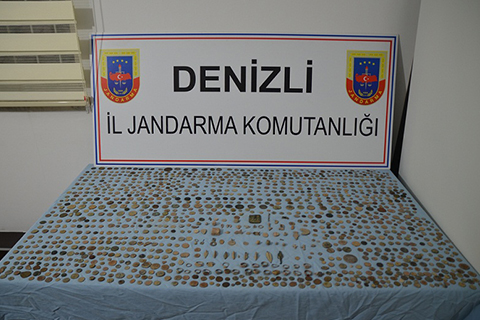 Sarayköy’de 1.343 tarihi eser ele geçirildi