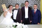 İkizleri düğün ayırdı