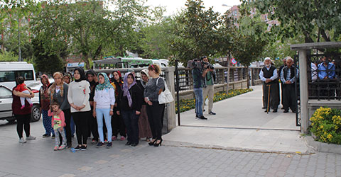 denizli-gurlek-trafik-kazasi-emrah-fatma-cenaze-1