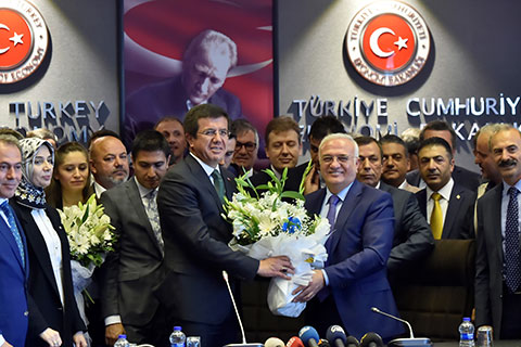 Ekonomi Bakanı Zeybekci görevi devraldı