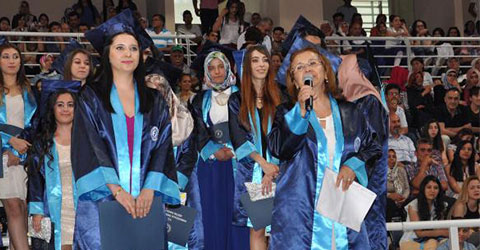 denizli-pau-anne-kizi-birlikte-mezun-oldu-1
