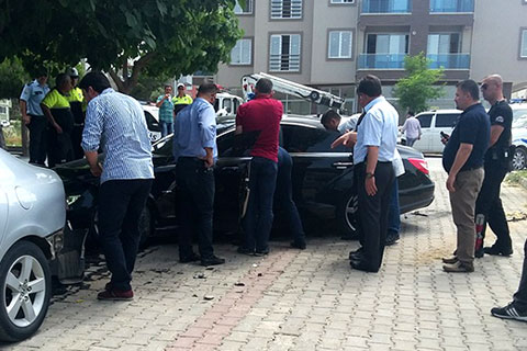 Sürücü lüks araçla kaçtı, polis kovaladı