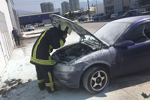 3. Sanayi’de araç yangını
