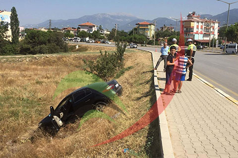 Otomobil arsaya uçtu