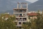 Metrelerce yüksekte ölümle alay ediyorlar