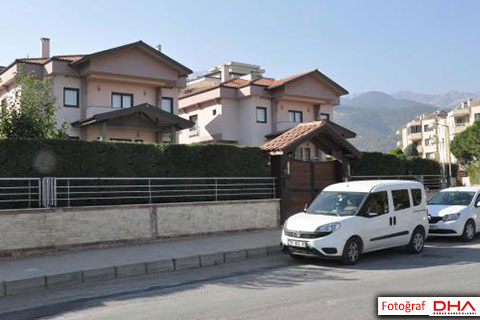 Ünlü marketler zinciri sahibinin oğlu da FETÖ’den gözaltında