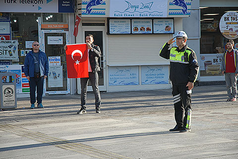 Denizlililer 78 yıllık özlemle Ata’sına koştu