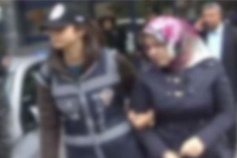 FETÖ ablalarından 2’si tutuklandı