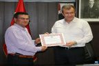 Çalışan işçiler, ödüllendirilen amir